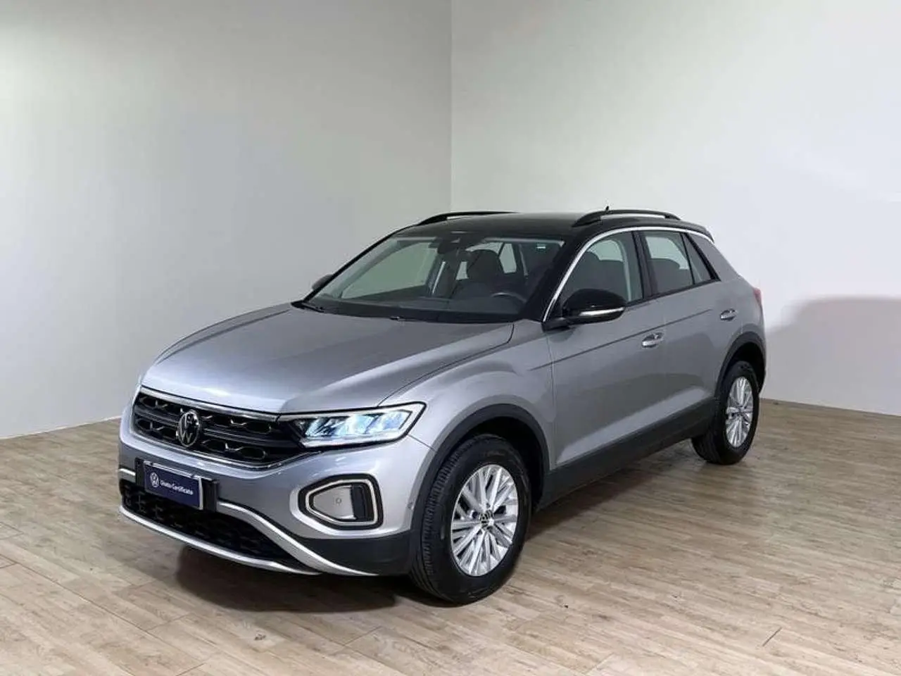 Photo 1 : Volkswagen T-roc 2023 Essence