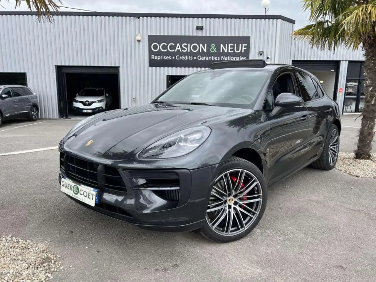 Photo 1 : Porsche Macan 2020 Essence