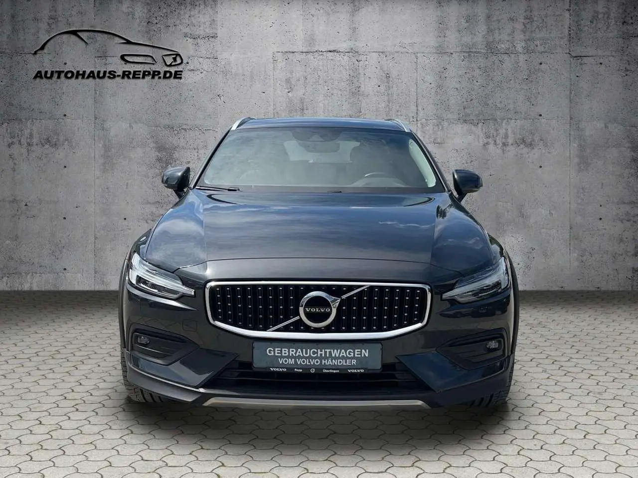 Photo 1 : Volvo V60 2019 Petrol