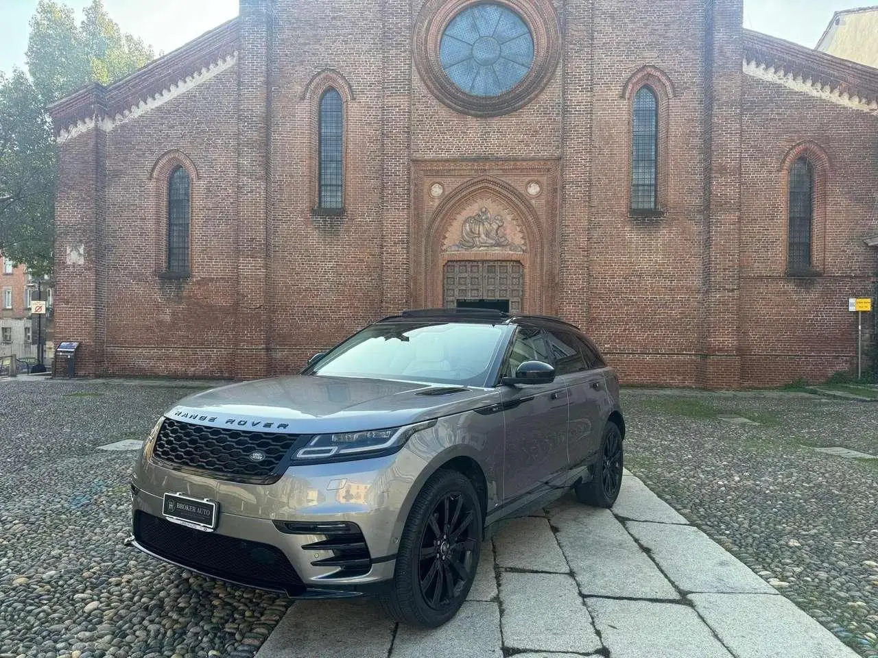 Photo 1 : Land Rover Range Rover Velar 2020 Petrol