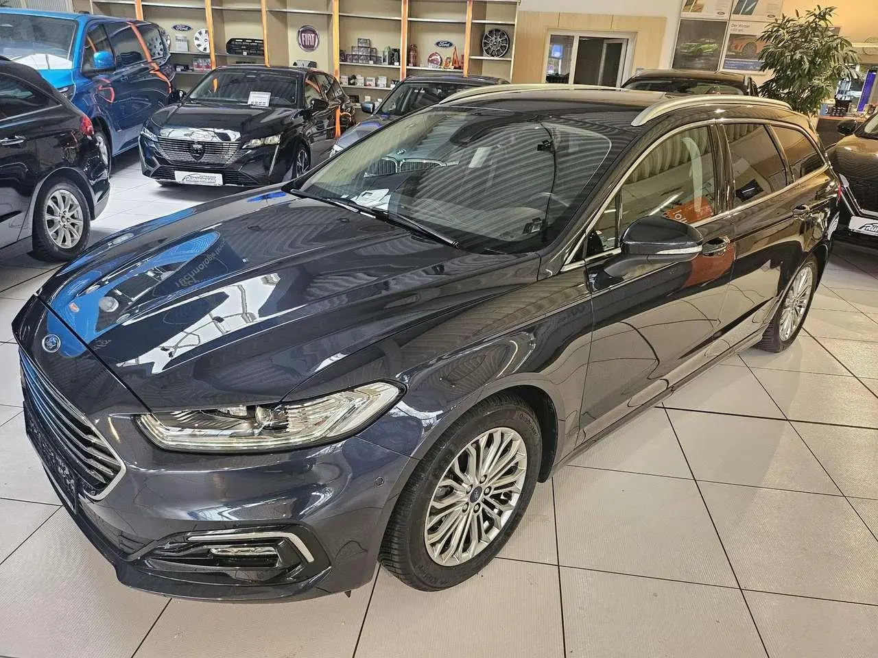 Photo 1 : Ford Mondeo 2022 Petrol