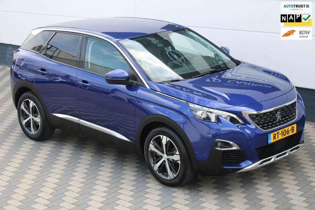 Photo 1 : Peugeot 3008 2017 Petrol