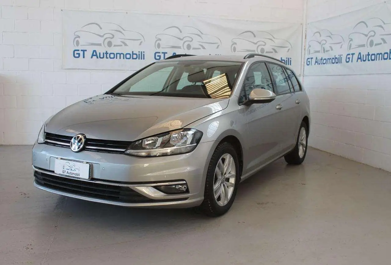 Photo 1 : Volkswagen Golf 2018 Diesel