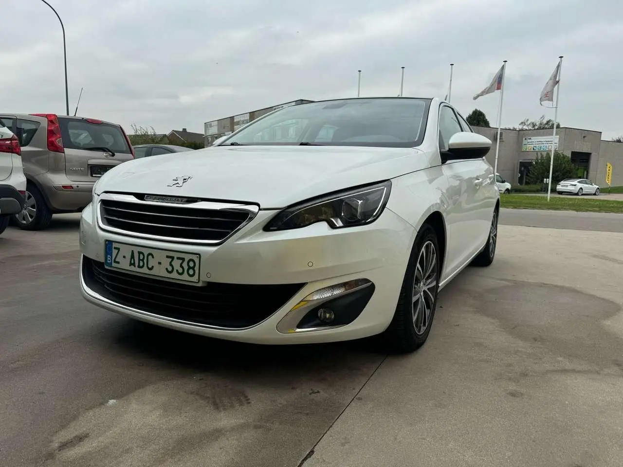 Photo 1 : Peugeot 308 2017 Essence