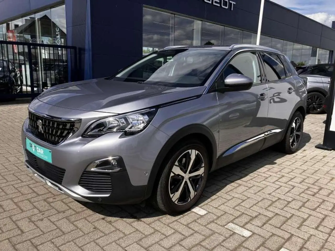 Photo 1 : Peugeot 3008 2019 Essence