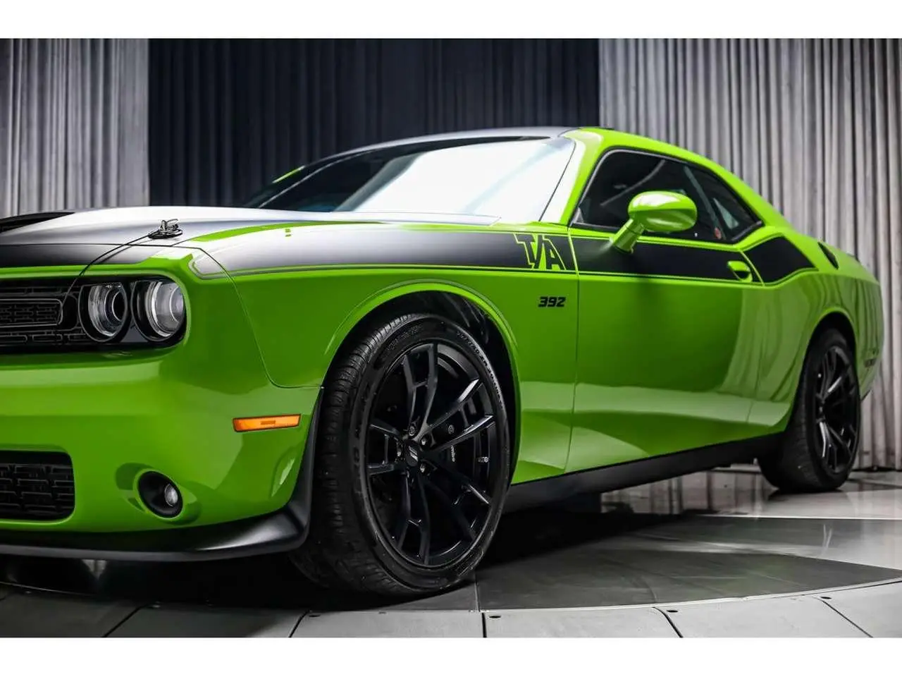 Photo 1 : Dodge Challenger 2017 Petrol