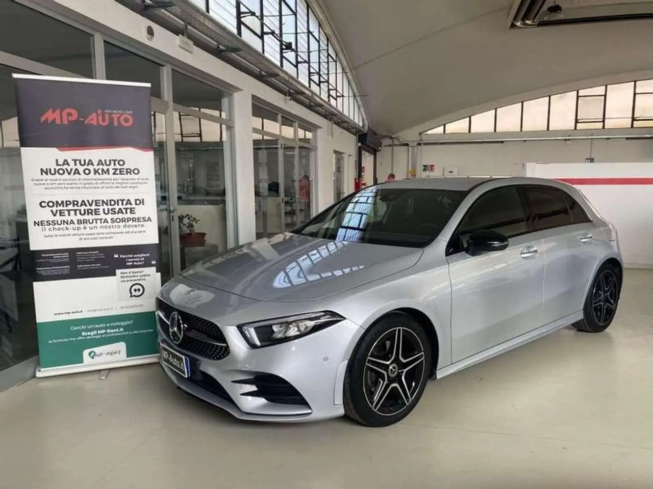 Photo 1 : Mercedes-benz Classe A 2021 Petrol