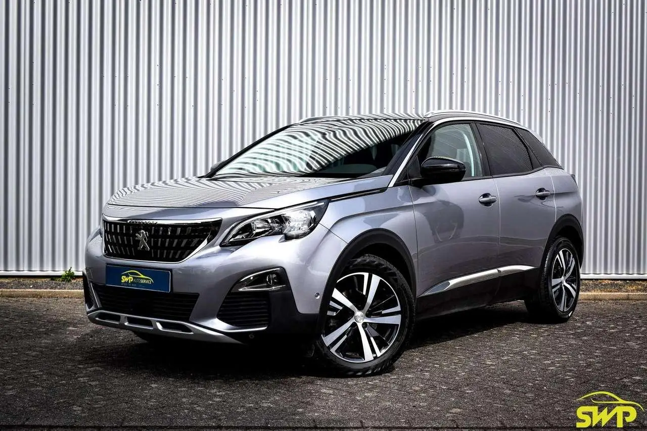 Photo 1 : Peugeot 3008 2019 Petrol