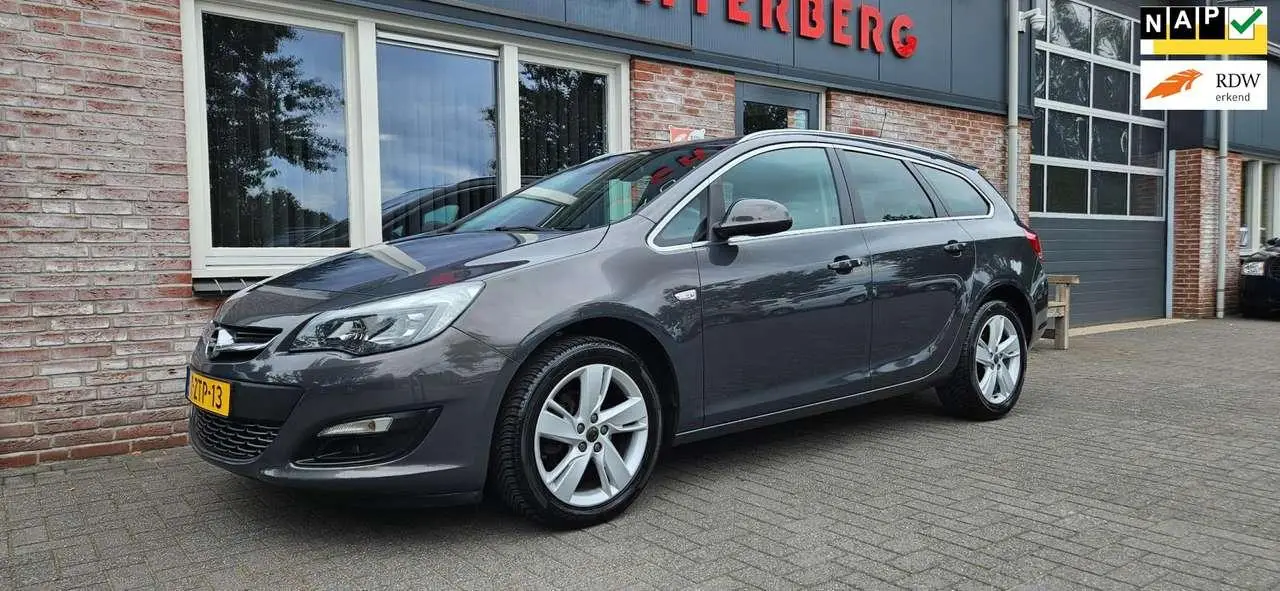 Photo 1 : Opel Astra 2015 Essence