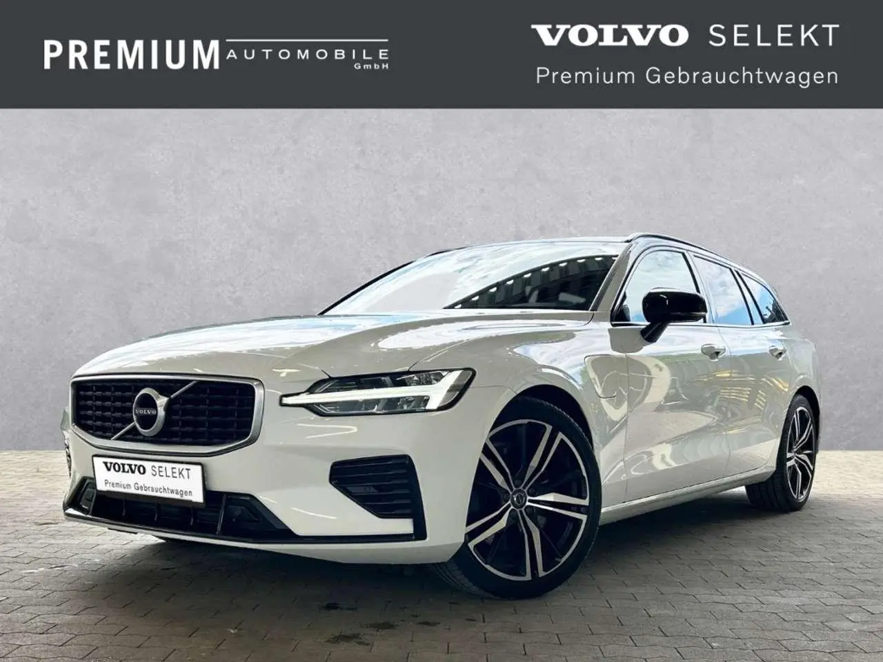 Photo 1 : Volvo V60 2020 Hybride