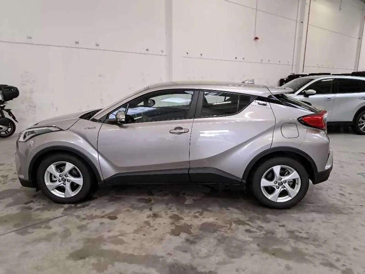 Photo 1 : Toyota C-hr 2019 Hybrid