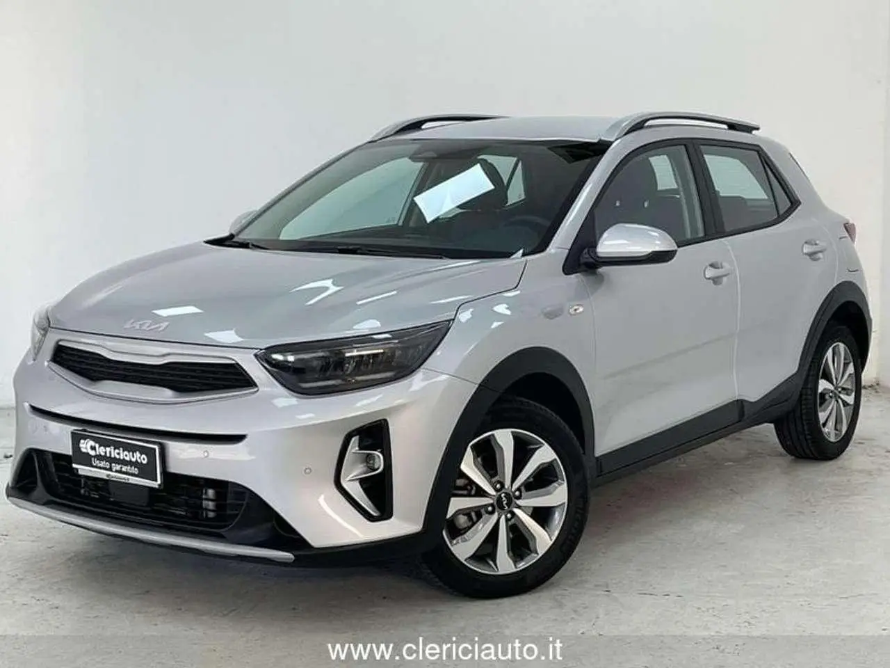 Photo 1 : Kia Stonic 2023 Essence