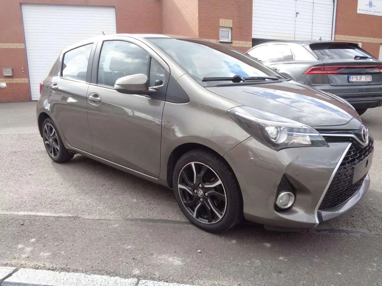 Photo 1 : Toyota Yaris 2016 Petrol