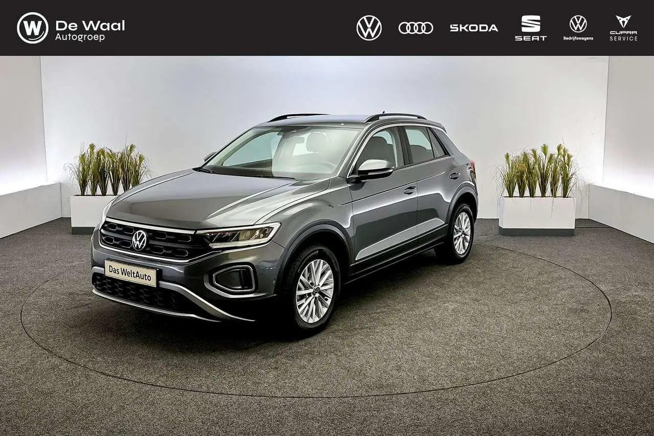 Photo 1 : Volkswagen T-roc 2023 Petrol