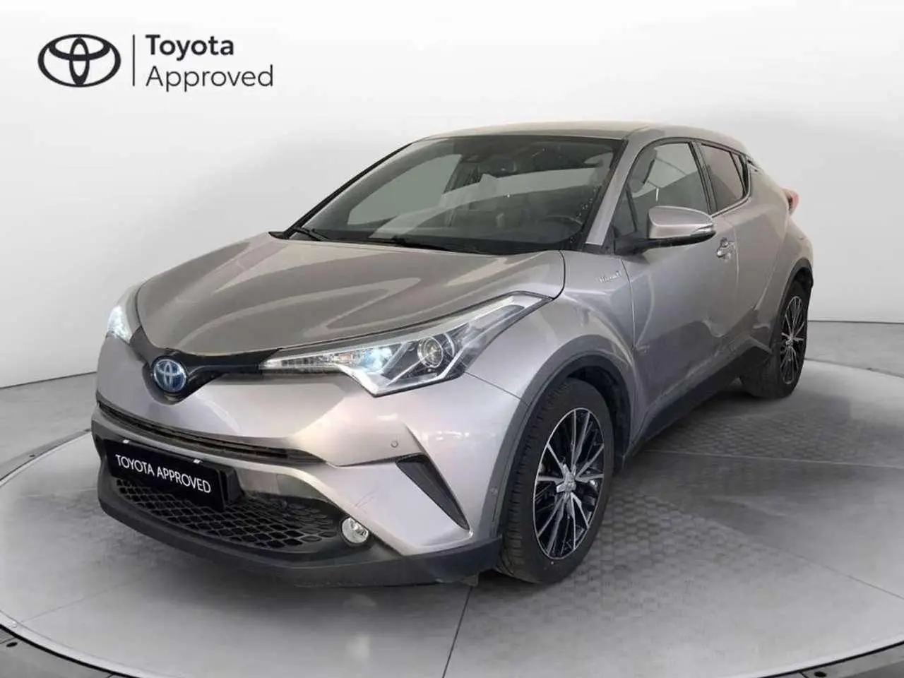 Photo 1 : Toyota C-hr 2017 Hybrid