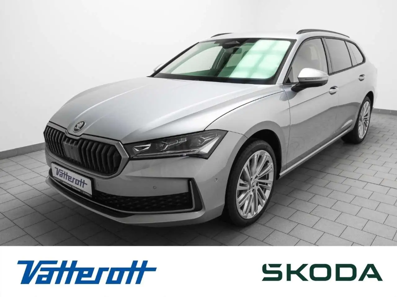 Photo 1 : Skoda Superb 2024 Petrol