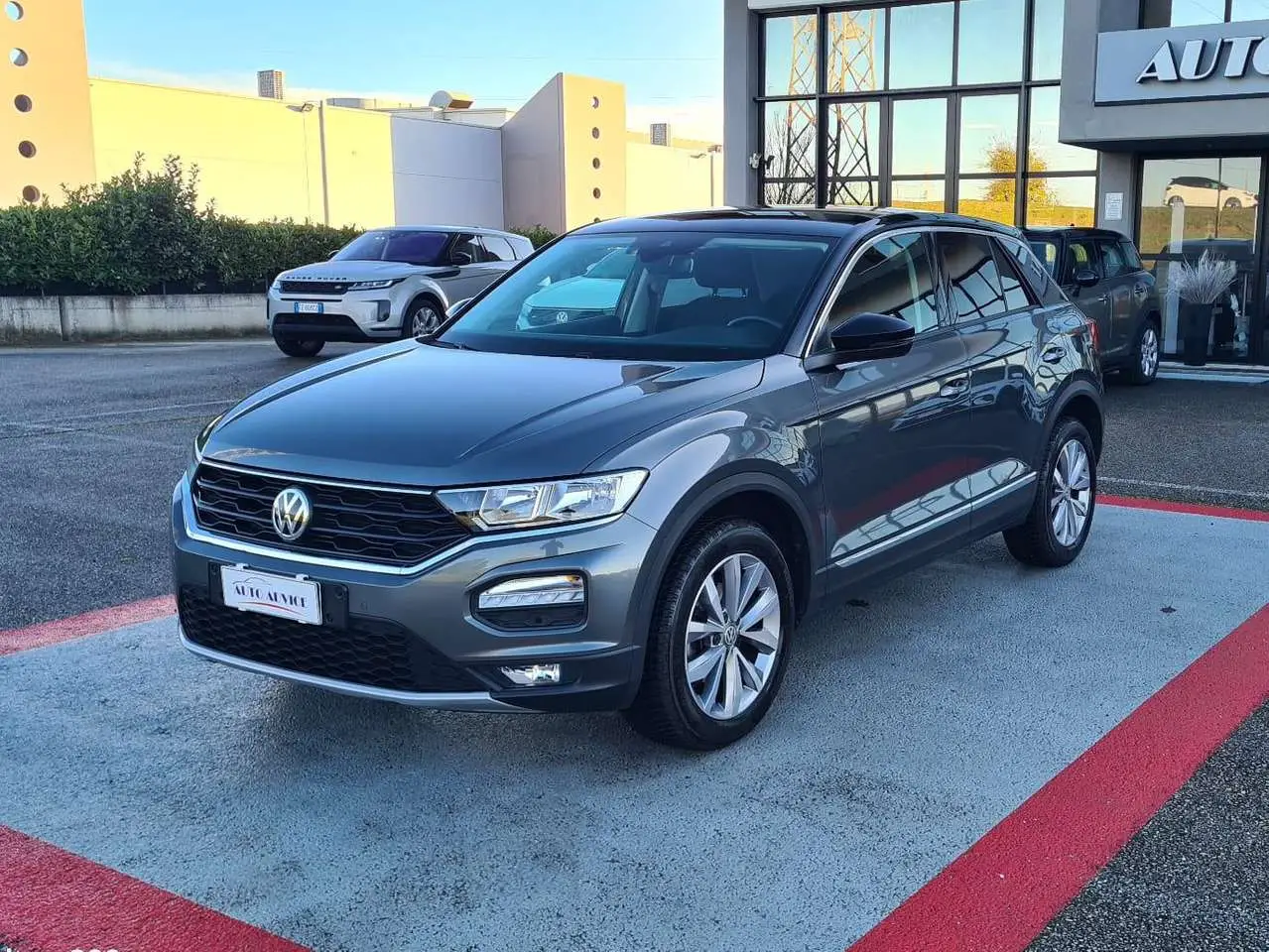 Photo 1 : Volkswagen T-roc 2020 Petrol