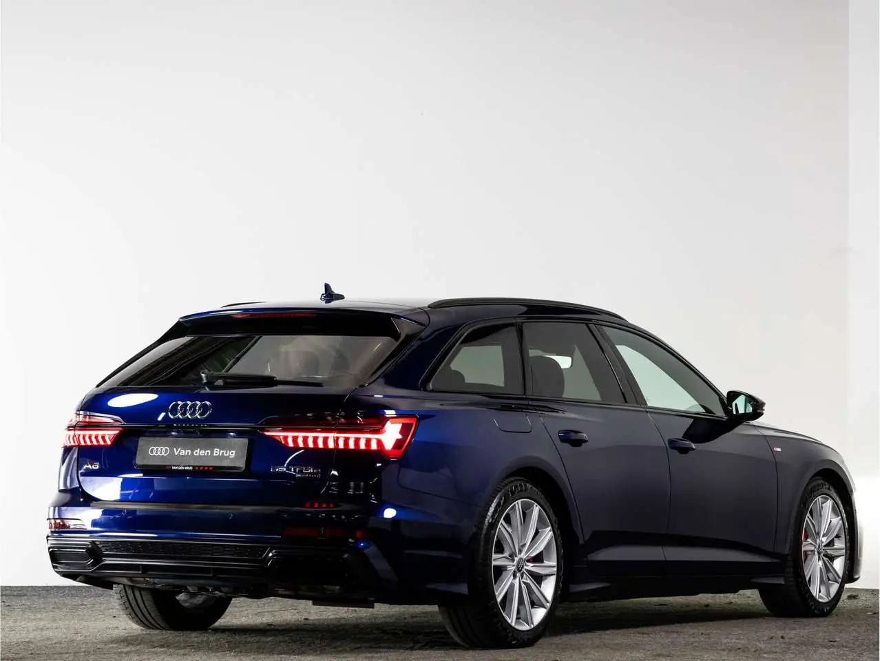 Photo 1 : Audi A6 2020 Hybrid