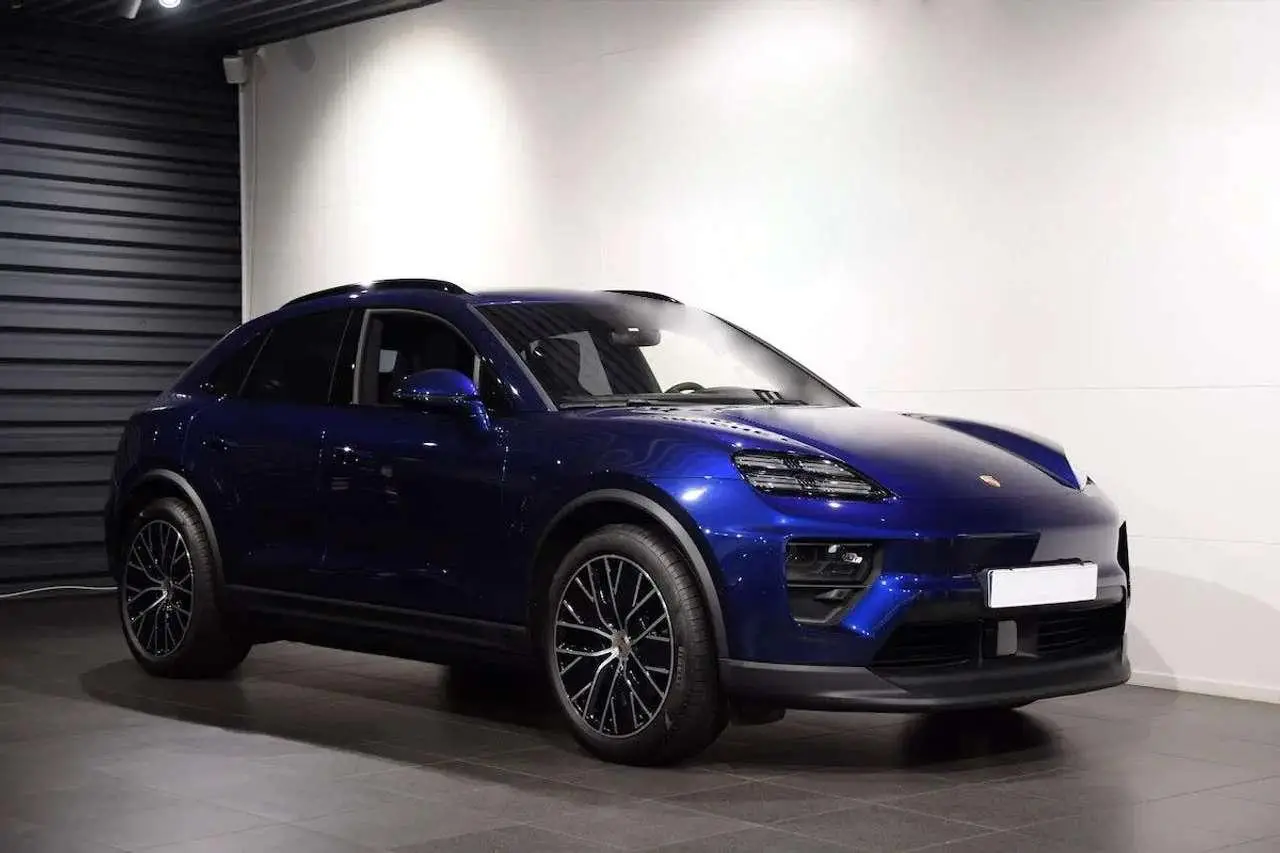 Photo 1 : Porsche Macan 2024 Electric