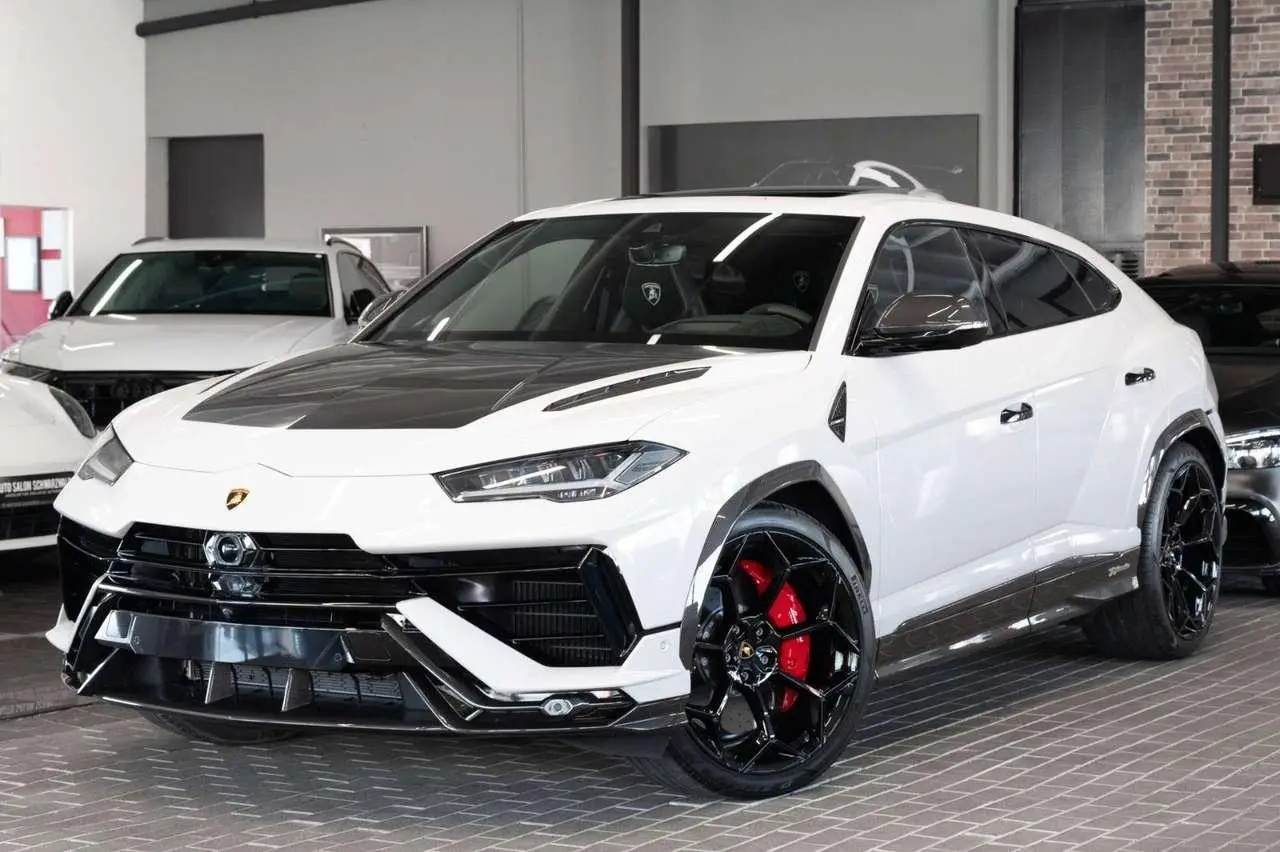 Photo 1 : Lamborghini Urus 2023 Petrol