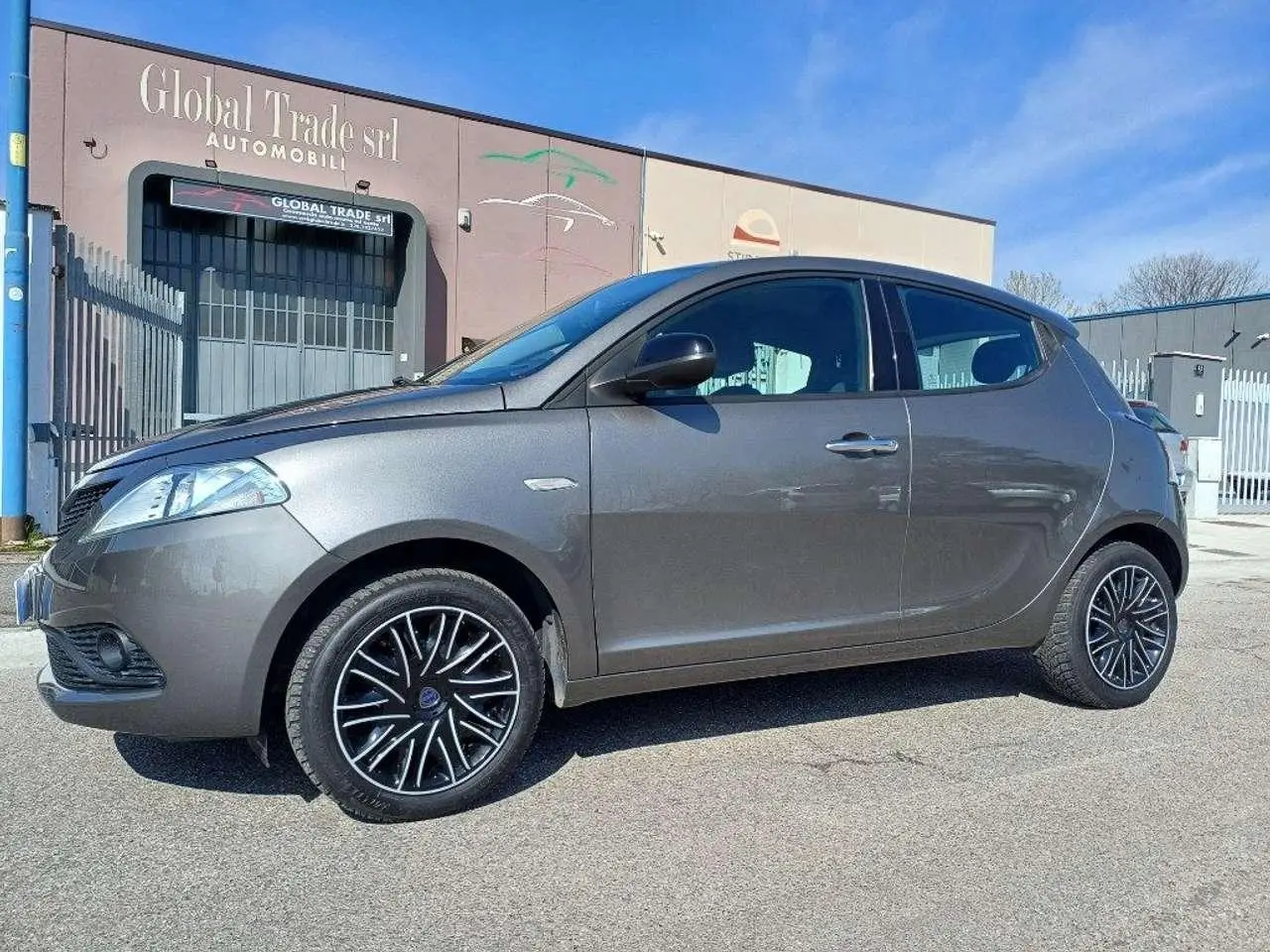 Photo 1 : Lancia Ypsilon 2019 Petrol