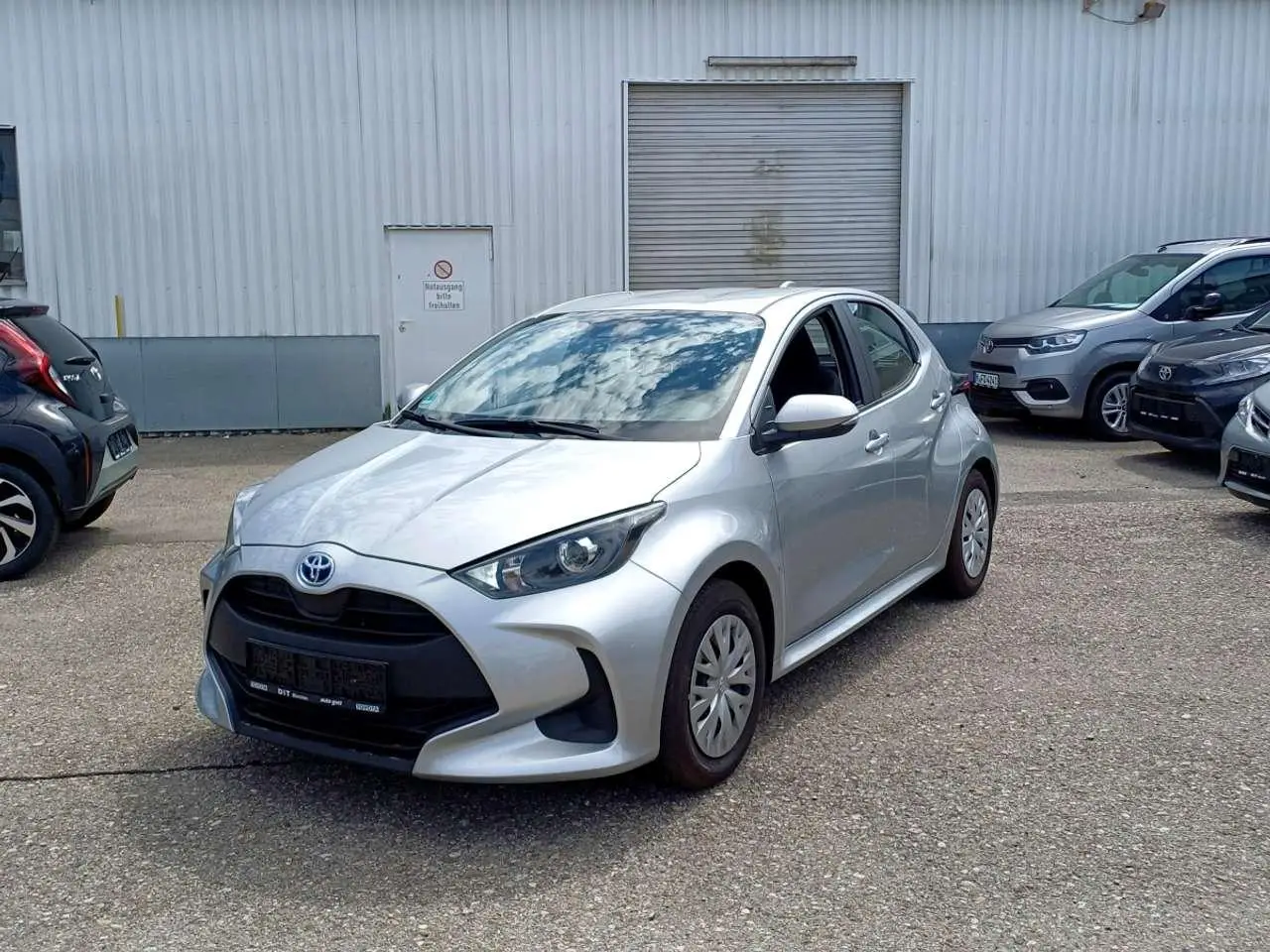 Photo 1 : Toyota Yaris 2023 Hybrid