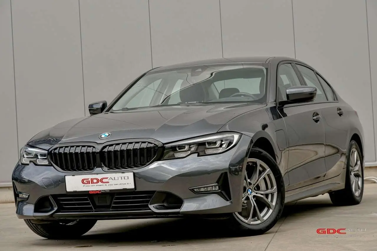 Photo 1 : Bmw Serie 3 2021 Hybrid