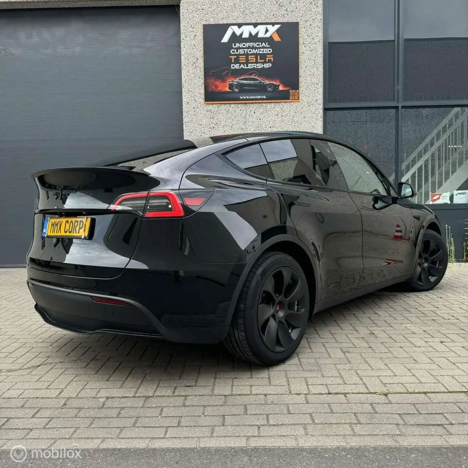 Photo 1 : Tesla Model Y 2023 Électrique