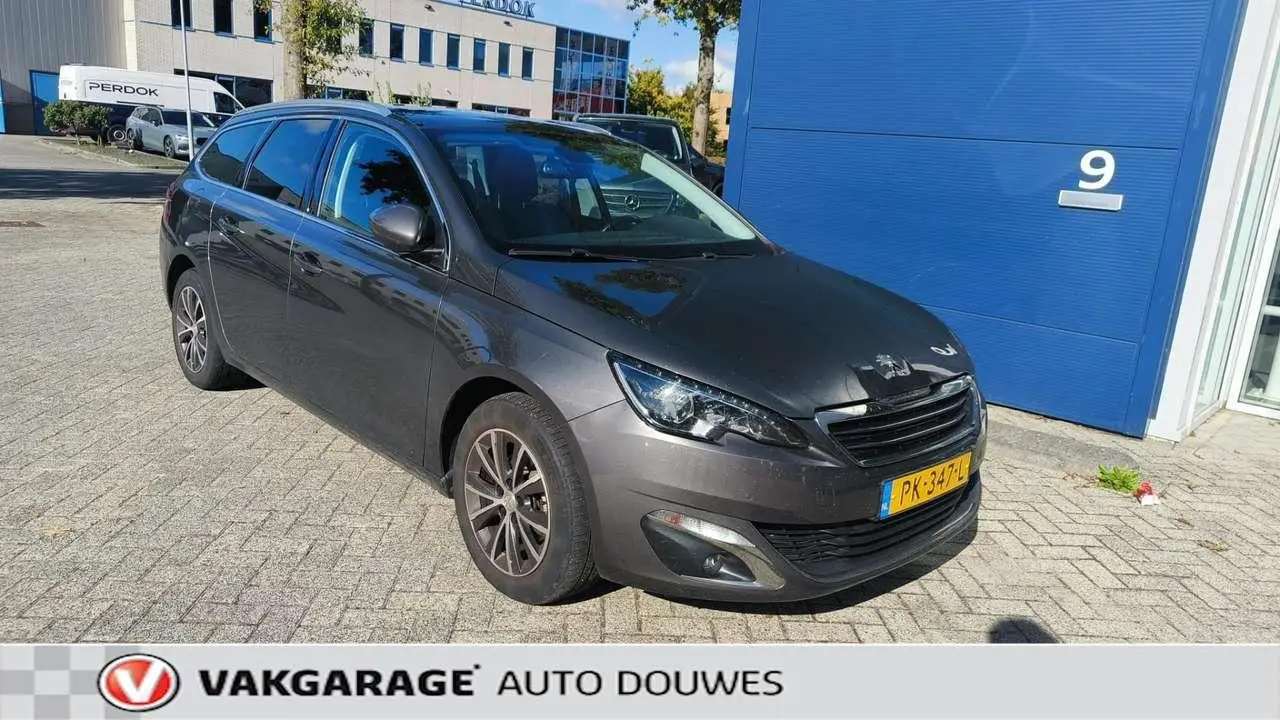 Photo 1 : Peugeot 308 2017 Petrol