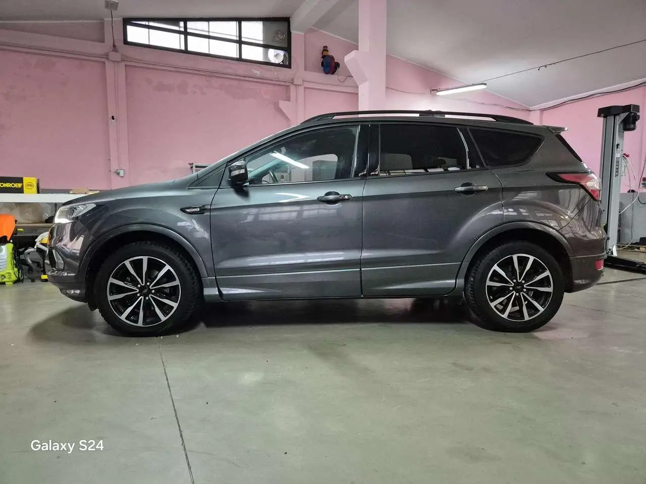 Photo 1 : Ford Kuga 2019 Petrol