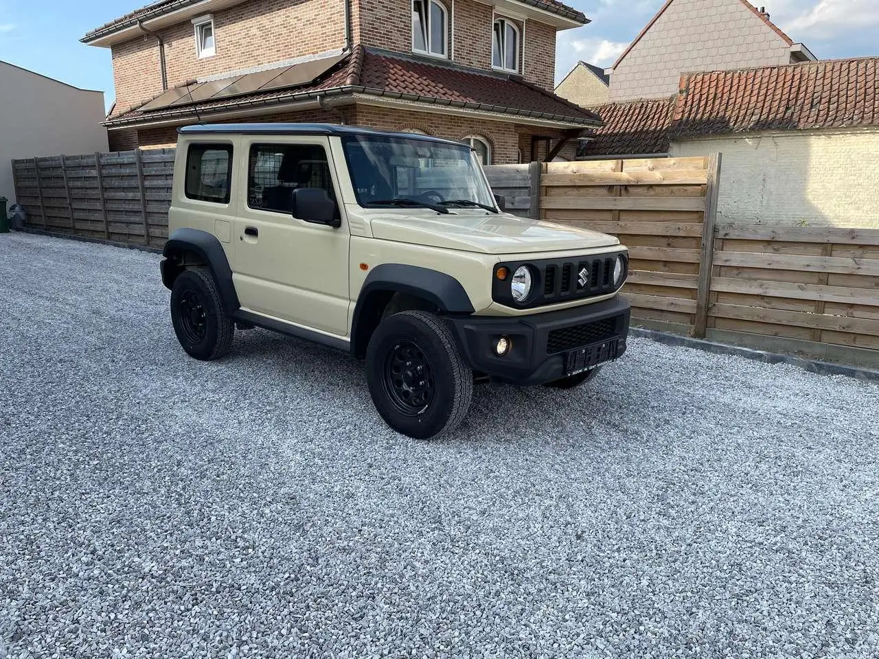 Photo 1 : Suzuki Jimny 2023 Petrol