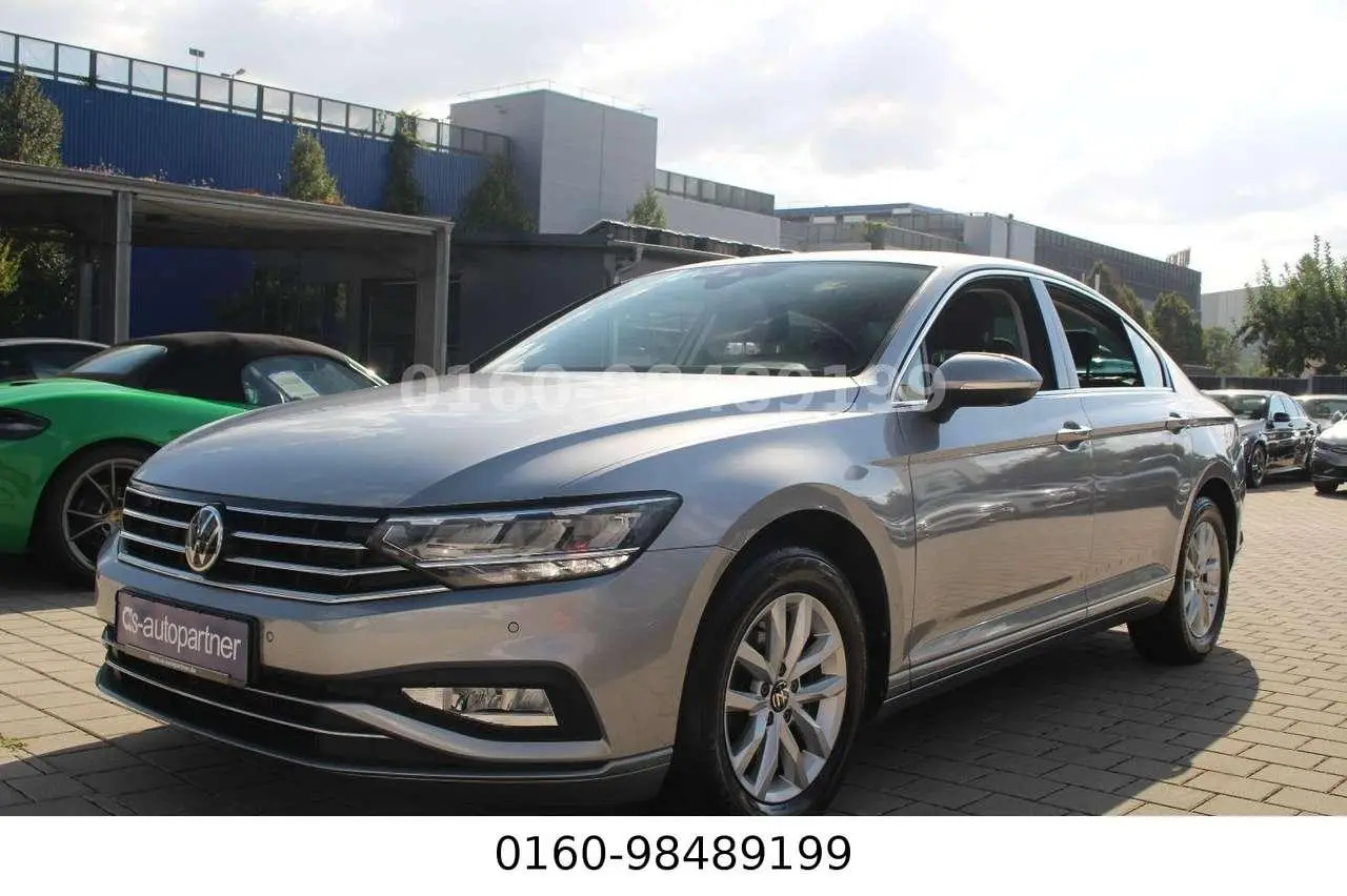 Photo 1 : Volkswagen Passat 2021 Diesel