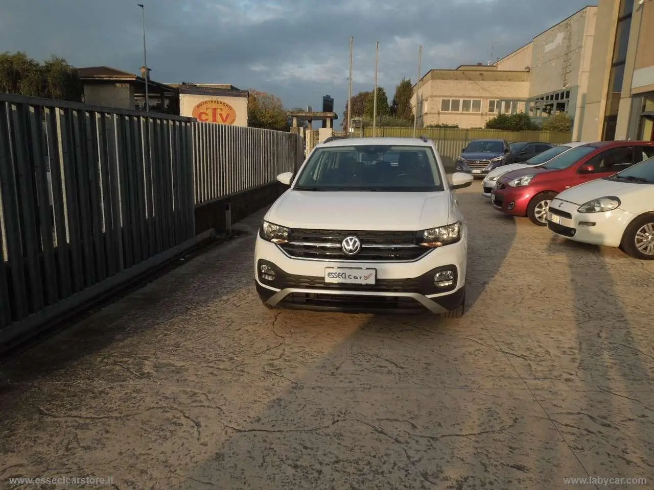 Photo 1 : Volkswagen T-cross 2020 Petrol