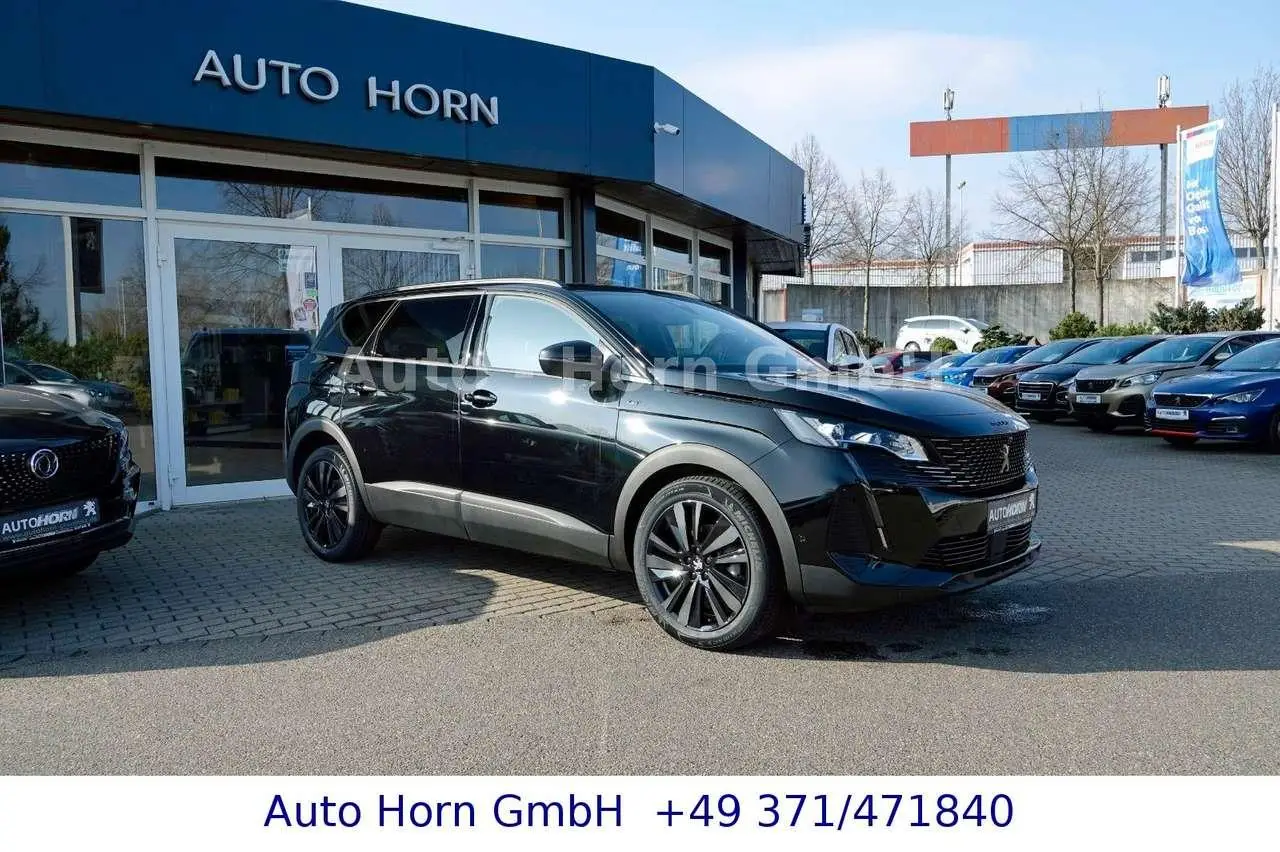 Photo 1 : Peugeot 5008 2024 Petrol