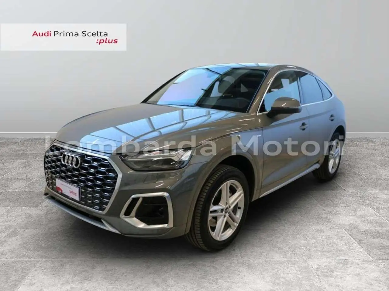 Photo 1 : Audi Q5 2023 Hybrid