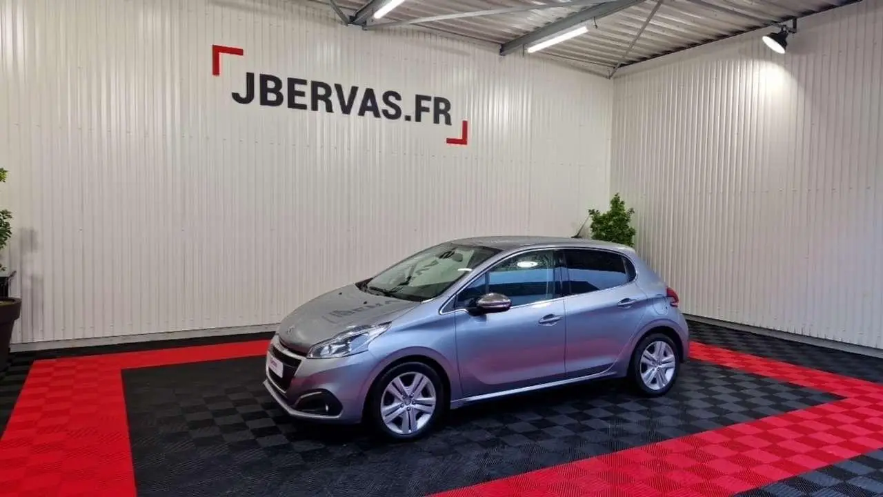 Photo 1 : Peugeot 208 2018 Diesel