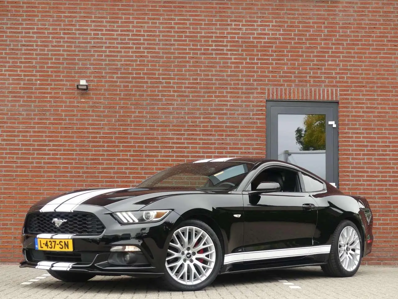 Photo 1 : Ford Mustang 2015 GPL