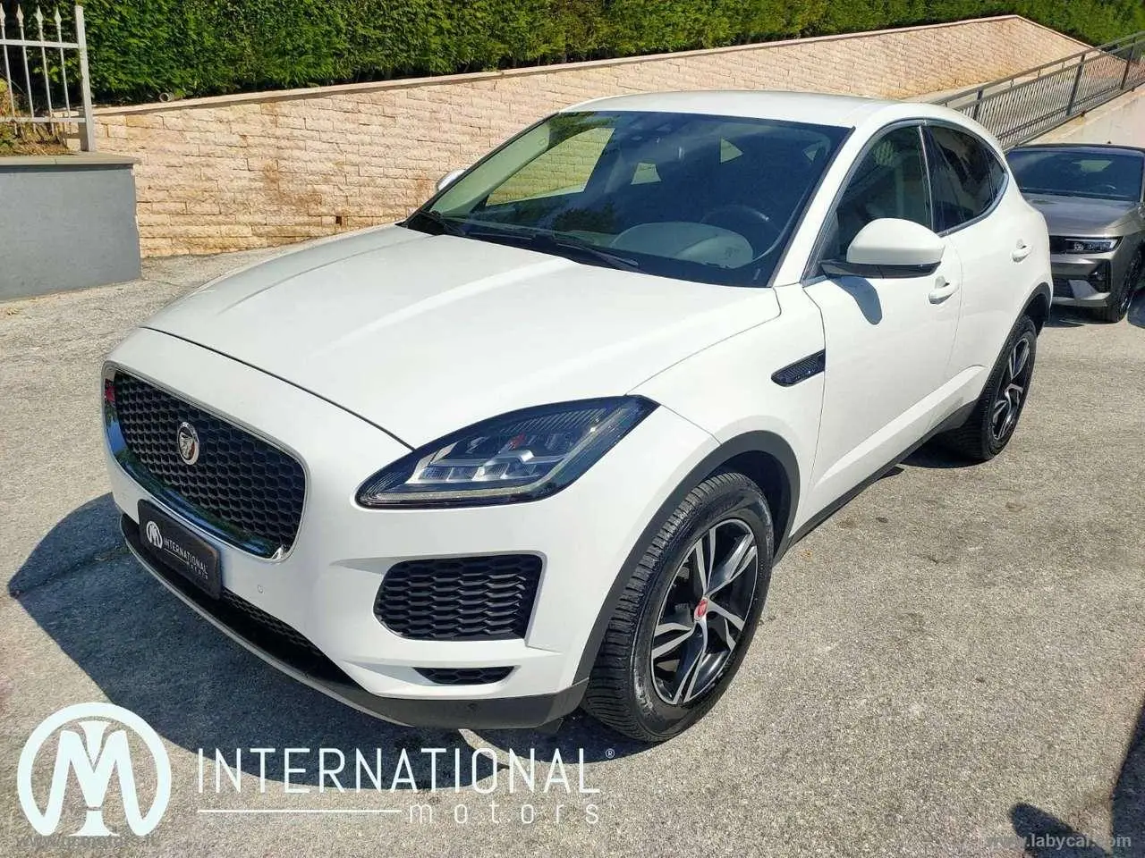 Photo 1 : Jaguar E-pace 2019 Diesel