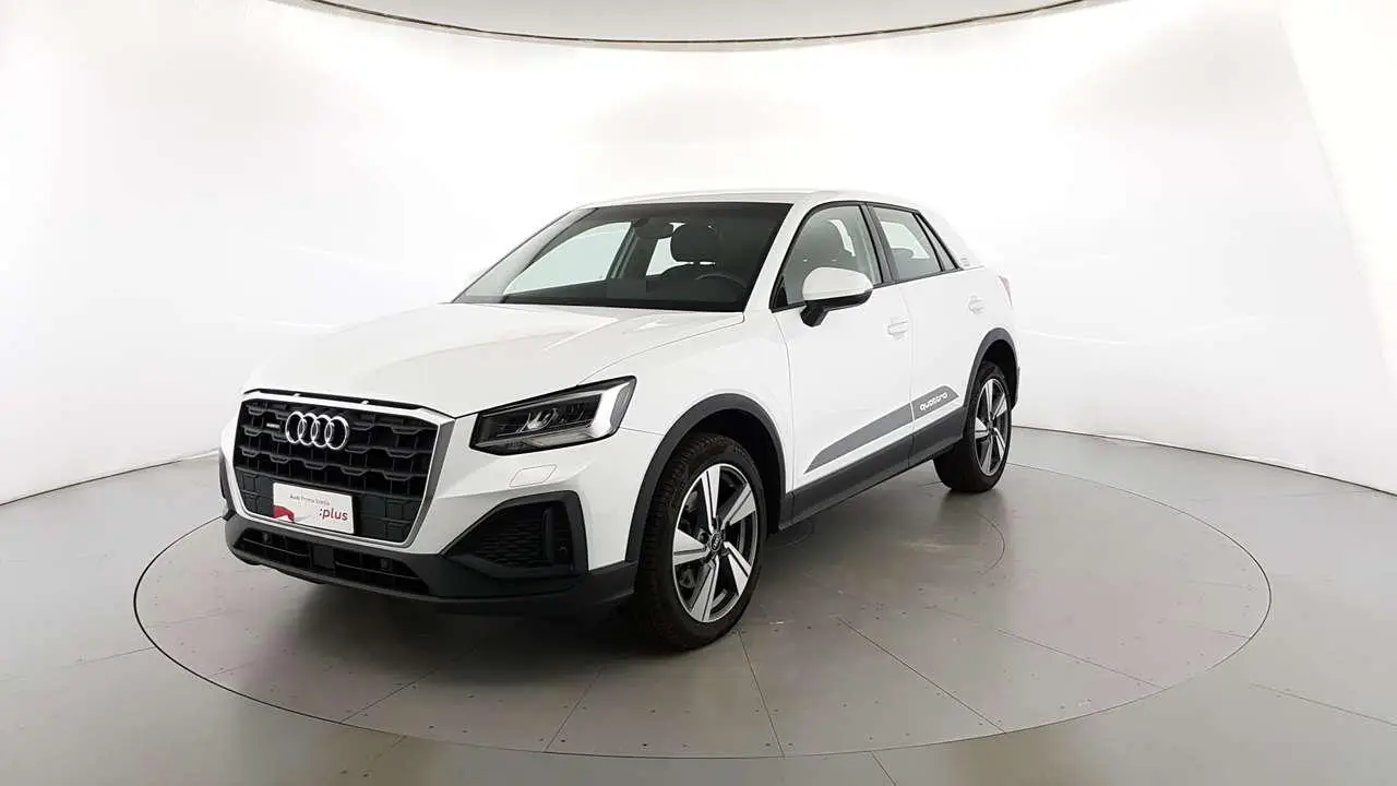 Photo 1 : Audi Q2 2021 Diesel