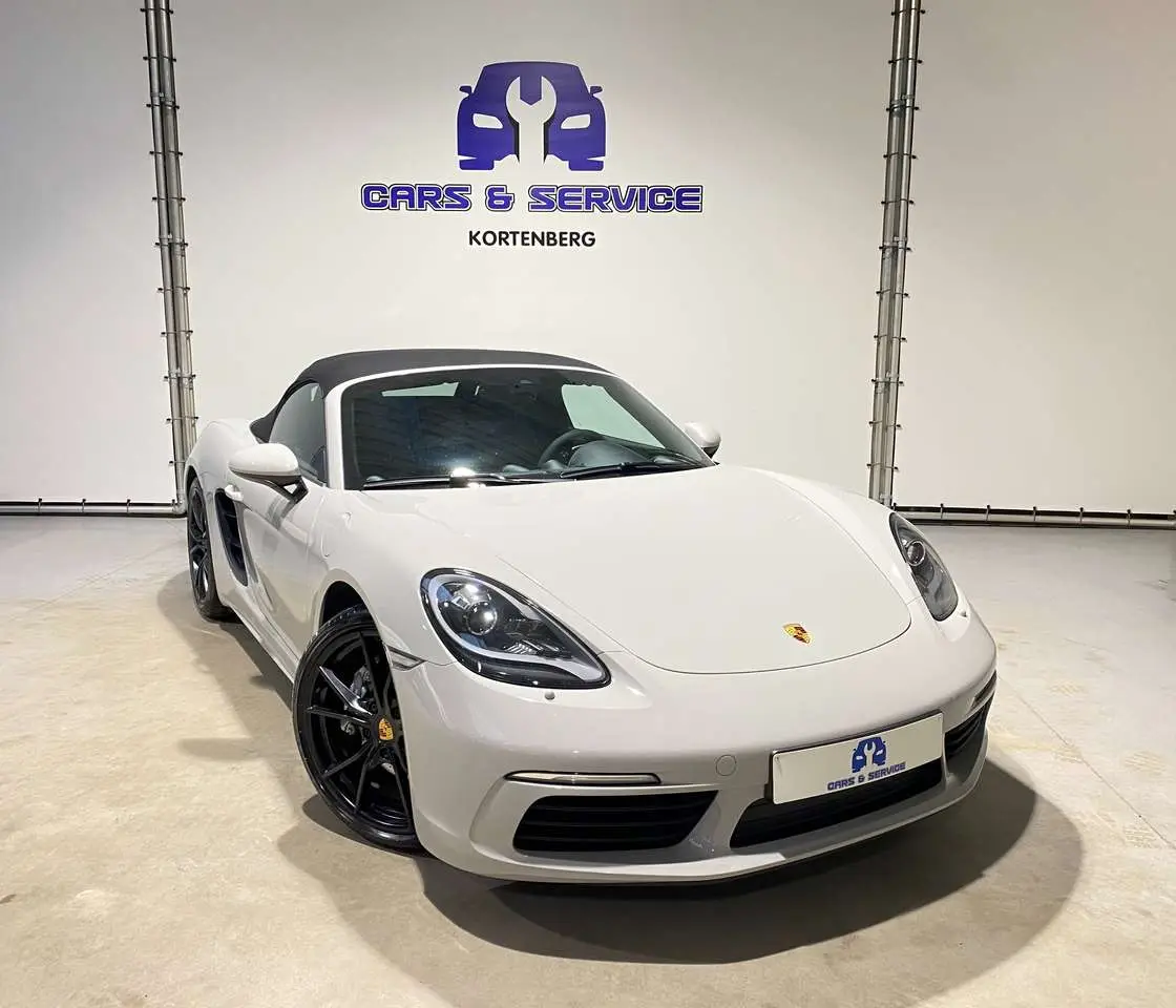 Photo 1 : Porsche Boxster 2019 Essence