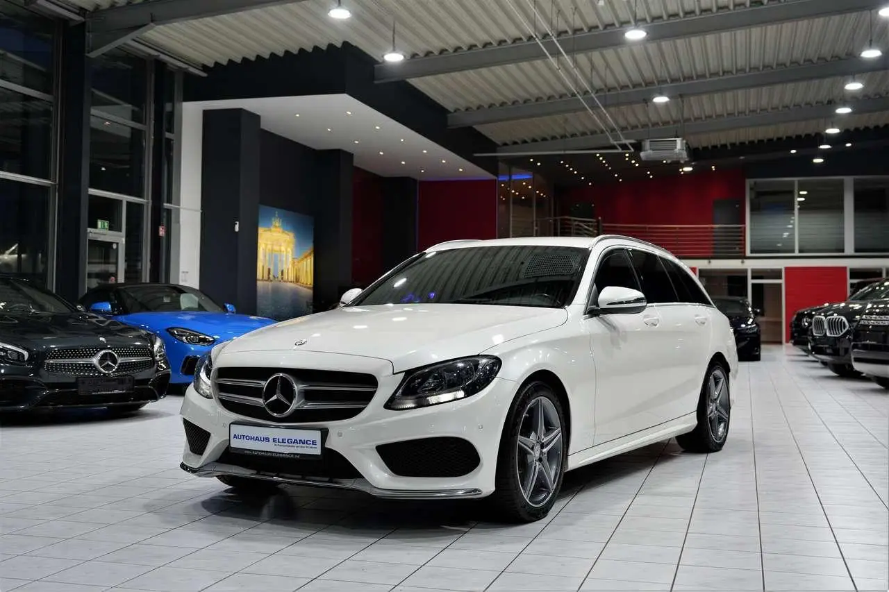 Photo 1 : Mercedes-benz Classe C 2016 Petrol