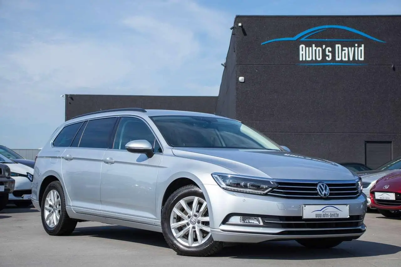 Photo 1 : Volkswagen Passat 2018 Diesel