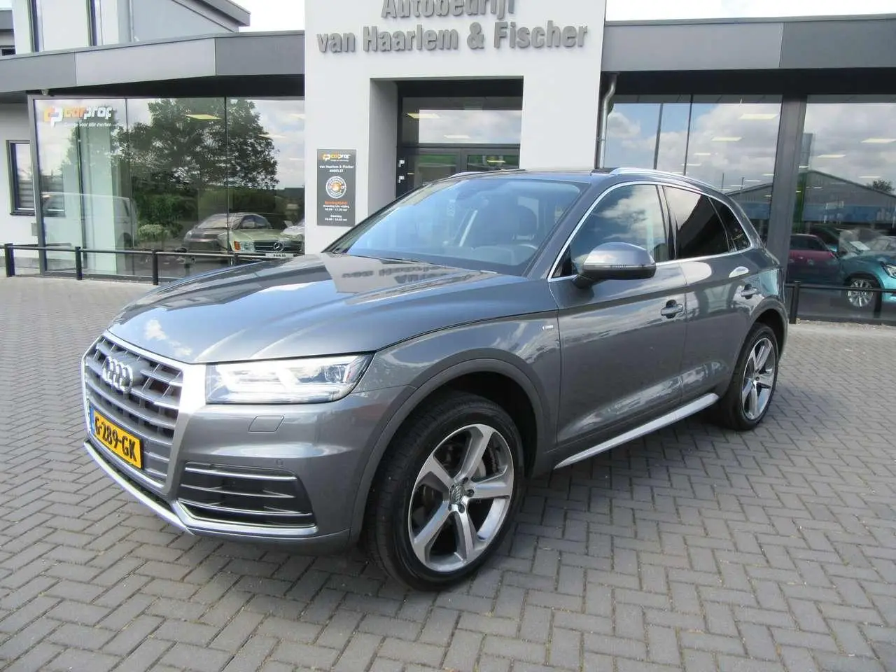 Photo 1 : Audi Q5 2018 Essence