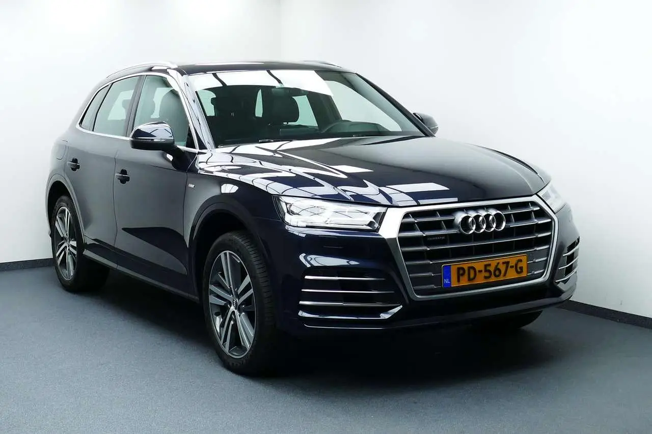 Photo 1 : Audi Q5 2017 Essence