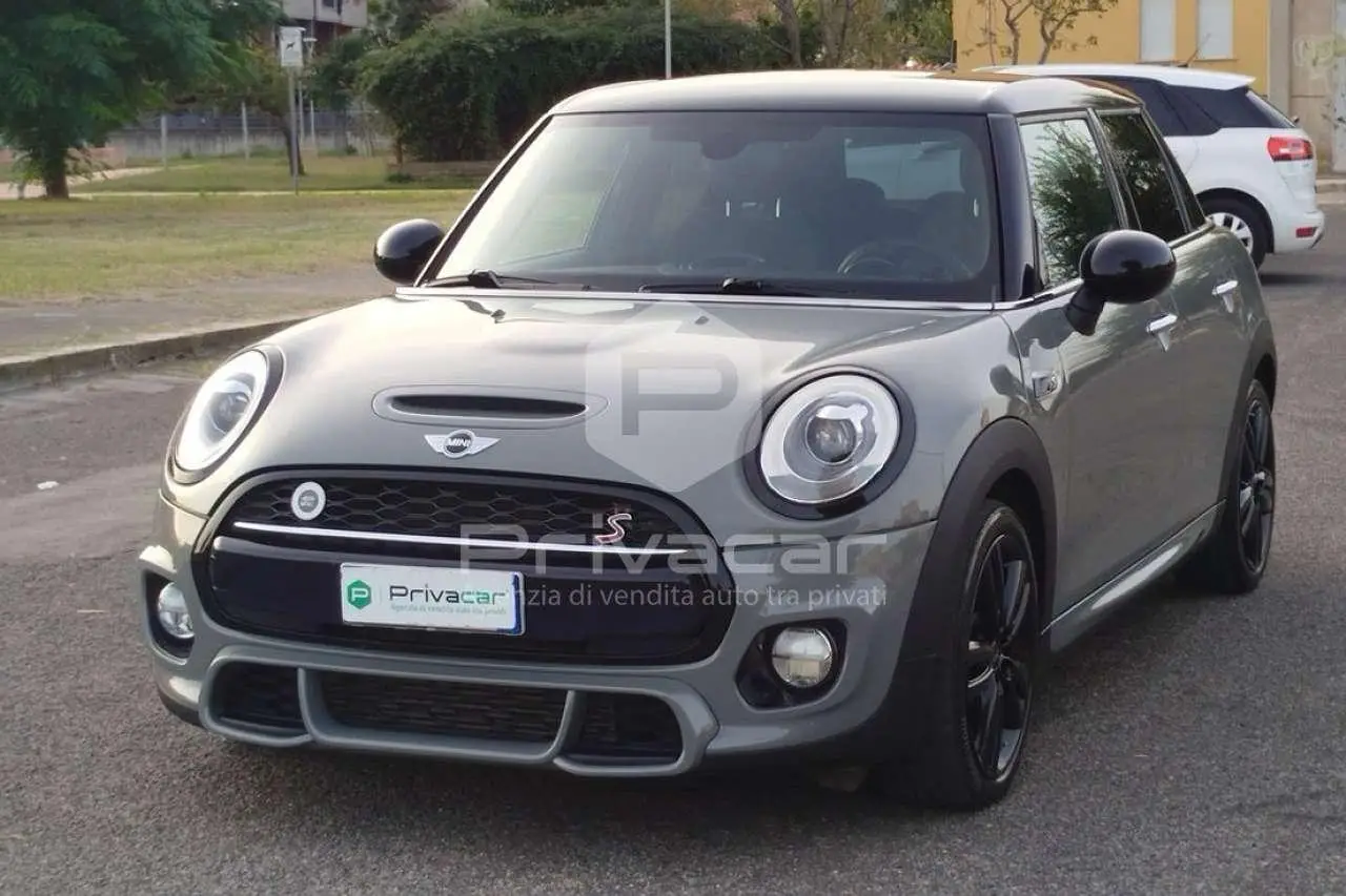 Photo 1 : Mini Cooper 2017 Diesel