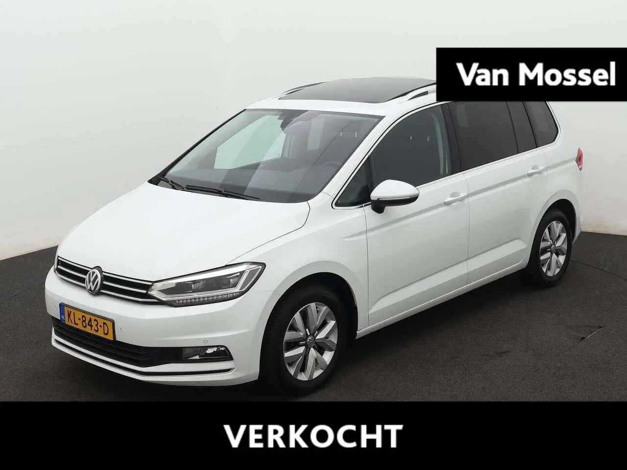 Photo 1 : Volkswagen Touran 2016 Petrol