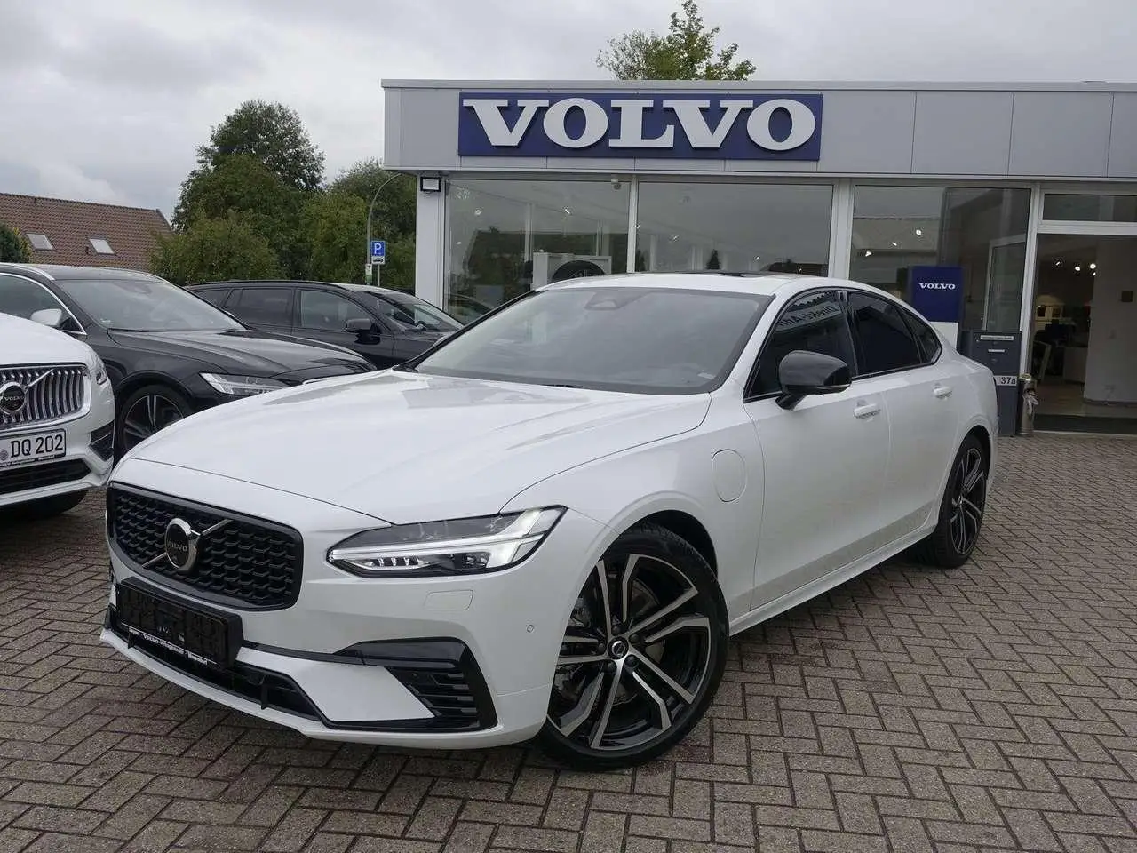 Photo 1 : Volvo S90 2024 Hybride