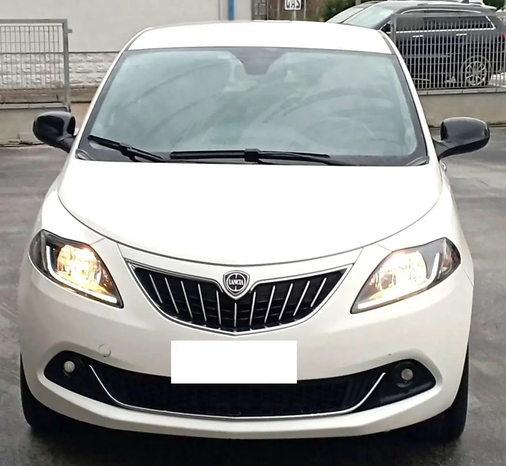 Photo 1 : Lancia Ypsilon 2021 Hybrid