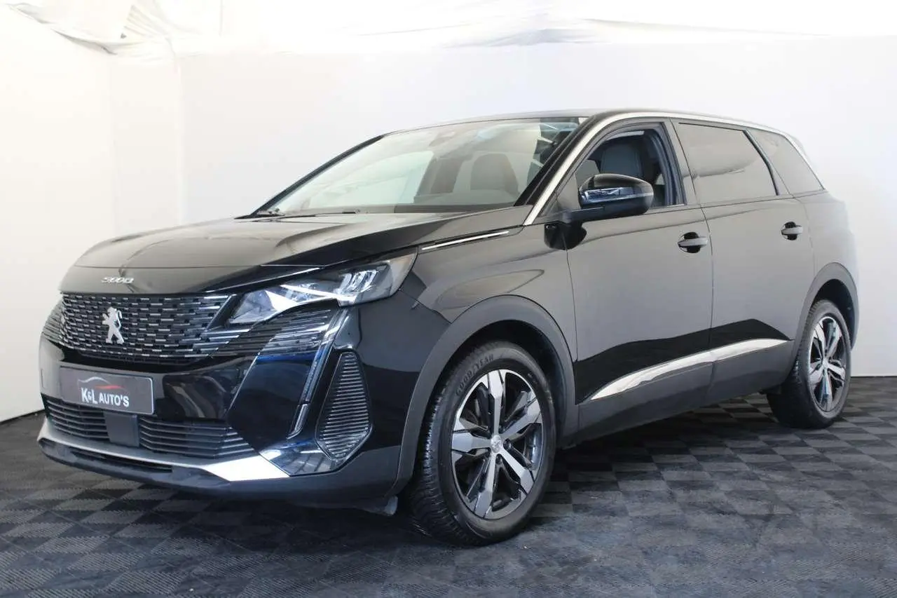 Photo 1 : Peugeot 5008 2022 Essence