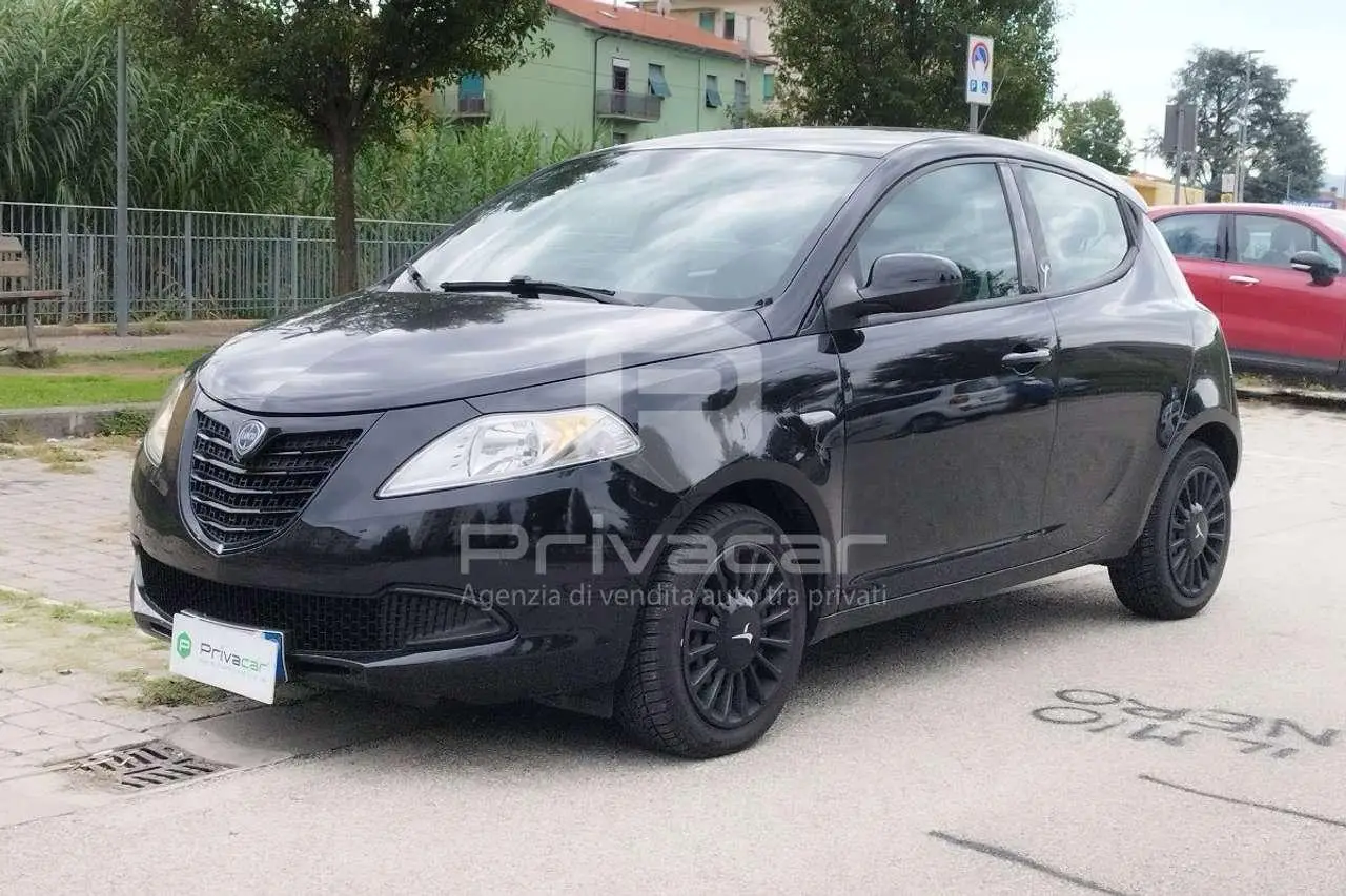 Photo 1 : Lancia Ypsilon 2015 Petrol